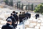 געהויבענע ביקור חיזוק דורך האדמו"ר מקרעטשניף-כפר עטה בקרב תלמידי שיעור ד' דשיכון סקווירא, וועלכע וויילן אין די טעג אויף א נסיעה אין ארה"ק 