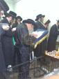 הגה"צ אבד"ק מכלל יופי וחבר הבד"ץ דסאטמאר ביים נסיעה למקומות הק' און אוקריינא