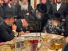 הנגיד ר' אברהם יודא גאלדבערגער הי"ו קויפט אפ בנין הענדל מרים מיט א נדבה פון צען מיליאן דאלער - בראשות כ"ק אדמו"ר מסאטמאר שליט"א.