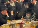 Main image for הנגיד ר' אברהם יודא גאלדבערגער הי"ו קויפט אפ בנין הענדל מרים מיט א נדבה פון צען מיליאן דאלער - בראשות כ"ק אדמו"ר מסאטמאר שליט"א.