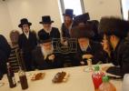 ברית פאר אור אייניקל פון הגה"צ רבי יצחק משה ערלאנגער שליט"א ביי כ"ק אדמו"ר מבוהוש שליט"א אין שכונת בית וגן ירושלים עיה"ק