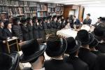 בחורי ישיבות באזוכן ביי כ"ק גאב"ד ירושלים שליט"א 