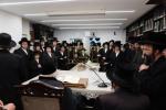 בחורי ישיבות באזוכן ביי כ"ק גאב"ד ירושלים שליט"א 