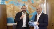 מדינת ישראל שטייט פעסט מיט ארגענטינע... נתניהו'ס הארציגע מעסעדזש און פוטבאל פארוויילונג בעפארן גרויסן 2026 פיינעל שפיל.