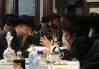 שמחת הבר מצוה פאר אייניקל פון כ"ק אדמו"ר מסקולען לעיקוואד שליט"א בן לחתנו הרה"צ ר' משה שפיגל בן הגה"צ אב"ד ווענגרוב שליט"א
