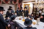   כ"ק אדמו"ר מסאטמאר שליט"א ביים לחיים בבית הרבני הנגיד ר' חיים מרדכי אינזליכט הי"ו לרגל קנין זכות של שער העזרת נשים אין היכל בית המדרש הגדול וויליאמסבורג פון 500 טויזנט דאלער 