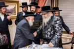   כ"ק אדמו"ר מסאטמאר שליט"א ביים לחיים בבית הרבני הנגיד ר' חיים מרדכי אינזליכט הי"ו לרגל קנין זכות של שער העזרת נשים אין היכל בית המדרש הגדול וויליאמסבורג פון 500 טויזנט דאלער 