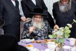 הערליכער מסיבת לחיים וחתימת שטר אויף א בור טבילה אינעם נייעם ביהמ"ד הגדול אין קרית יטב לב