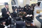 מסע הקודש "יזכור אהבתם" ע"י כ"ק אדמו"ר מקרעטשניף סיגעט שליט"א לציון של זקינו הרה"ק רבי מרדכי'לע מנדבורנא זי"ע בבישטינא ושבת קודש בליזענסק 