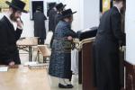 מסע הקודש "יזכור אהבתם" ע"י כ"ק אדמו"ר מקרעטשניף סיגעט שליט"א לציון של זקינו הרה"ק רבי מרדכי'לע מנדבורנא זי"ע בבישטינא ושבת קודש בליזענסק 