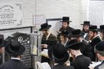 מסע הקודש "יזכור אהבתם" ע"י כ"ק אדמו"ר מקרעטשניף סיגעט שליט"א לציון של זקינו הרה"ק רבי מרדכי'לע מנדבורנא זי"ע בבישטינא ושבת קודש בליזענסק 