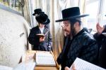 פולע גאלעריע: כ"ק אדמו"ר מקרעטשניף כפר עטה שליט"א אין בישטינא