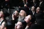 בילדער און ווידיאוס פון די פראטעסט פון חסידי גור קעגן גזירת הגיוס ביי כלא 10