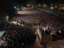 בילדער און ווידיאוס פון די פראטעסט פון חסידי גור קעגן גזירת הגיוס ביי כלא 10
