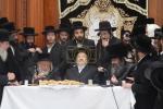  הרה"ק רבי יעקב מאיר שעכטער שליט"א ביים שמחת הברית לנכד הגה"צ רבי צבי מאיר זילבערבערג שליט"א 