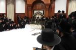  הרה"ק רבי יעקב מאיר שעכטער שליט"א ביים שמחת הברית לנכד הגה"צ רבי צבי מאיר זילבערבערג שליט"א 