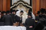  הרה"ק רבי יעקב מאיר שעכטער שליט"א ביים שמחת הברית לנכד הגה"צ רבי צבי מאיר זילבערבערג שליט"א 