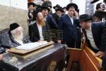 Main image for מוצאי שבת ביי כ"ק גאב"ד ירושלים שליט"א בהיכל ישיבתו אין בית שמש