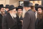 ערהאבענע מעמד 'קביעת מזוזות' פארגעקומען אינעם שפאגל נייעם 'כפים הויז' אין וויליאמסבורג אהערגעשטעלט מיט אלע צוגעהערן למען משפחות חולי ישראל, בראשות גדולי רבני העיר שליט"א