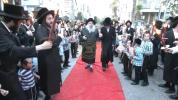 הונדערטע תושבי בני ברק ביים מקבל פנים זיין אסיר עולם התורה הבה"ח בנש"ק שמואל שמעלקא פינטער
