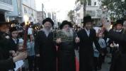 הונדערטע תושבי בני ברק ביים מקבל פנים זיין אסיר עולם התורה הבה"ח בנש"ק שמואל שמעלקא פינטער