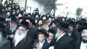 הונדערטע תושבי בני ברק ביים מקבל פנים זיין אסיר עולם התורה הבה"ח בנש"ק שמואל שמעלקא פינטער