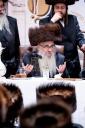 פולע גאלעריע: סעודת הודאה מוצש"ק נחמו בחצרות הקודש סקולען וישועת יעקב סקולען 
