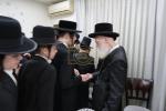 תלמידי ישבה קטנה מהרי"ט בנשיאות הגרח"צ מייזליש פארהערן זיך אויף די לימודים ביי הגה"צ רבי אברהם יעקב הלוי איצקאוויטש שליט"א חדב"נ מרן בעל שבט הלוי זי"ע ורב דקהל שבט הלוי ירושלים