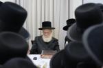 תלמידי ישבה קטנה מהרי"ט בנשיאות הגרח"צ מייזליש פארהערן זיך אויף די לימודים ביי הגה"צ רבי אברהם יעקב הלוי איצקאוויטש שליט"א חדב"נ מרן בעל שבט הלוי זי"ע ורב דקהל שבט הלוי ירושלים