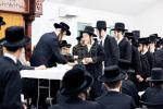 כ"ק אדמו"ר מסאטמאר שליט"א באזוכט אין ישיבה קטנה אין בארא פארק 