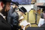געהויבענע עצרת תפילה ביים ציון פונעם תנא הקדוש רבי מאיר בעל הנס זי"ע אין דעם מסוגל'דיגן טאג חמשה עשר באב.
