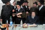 הגה"צ ר' יעקב  מאיר שעכטער שליט"א אין קרית ספר ביי די שמחת הבר מצוה פון זיין אייניקל.
