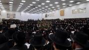 כ"ו אב ביי כ"ק אדמו"ר מסאטמאר שליט"א. תפילת שחרית אין היכל המתיבתא סניף דברי יואל. און דערנאך ביים מסיבת לחיים פארן ארויף גיין צום ציון הק'. און דערנאך ביים פוקד זיין די ציון הק'.
