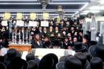 כ"ו אב ביי כ"ק אדמו"ר מסאטמאר שליט"א. תפילת שחרית אין היכל המתיבתא סניף דברי יואל. און דערנאך ביים מסיבת לחיים פארן ארויף גיין צום ציון הק'. און דערנאך ביים פוקד זיין די ציון הק'.