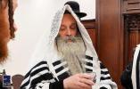 לקיים בנו חכמי ישראל: אין די לעצטע שעה האט זיך פארערגערט דער געזונט צושטאנד פון כ"ק האדמו"ר מבית שמואל צבי דספינקא שליט"א, וועלכער מוטשעט זיך מיט די שווערע מחלה.  דער ציבור ווערט געבעטן איינצורייסן און מעורר זיין רחמי שמים פאר א באלדיגע רפואה שלימה: כ"ק 