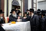 פולע גאלעריע: שמחת התנאים לבן הגה"צ רבי שלום טייטלבוים שליט"א חתן הגה"צ ראש ישיבת סאטמאר בני ברק שליט"א מיט די טאכטער פון הגה"צ רבי שלמה רובין שליט"א אבד"ק ציעשנוב קרית יואל פארגעקומען אין קרית יואל