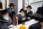 פולע גאלעריע: שמחת התנאים לבן הגה"צ רבי שלום טייטלבוים שליט"א חתן הגה"צ ראש ישיבת סאטמאר בני ברק שליט"א מיט די טאכטער פון הגה"צ רבי שלמה רובין שליט"א אבד"ק ציעשנוב קרית יואל פארגעקומען אין קרית יואל