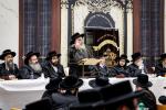 פולע גאלעריע: שמחת התנאים לבן הגה"צ רבי שלום טייטלבוים שליט"א חתן הגה"צ ראש ישיבת סאטמאר בני ברק שליט"א מיט די טאכטער פון הגה"צ רבי שלמה רובין שליט"א אבד"ק ציעשנוב קרית יואל פארגעקומען אין קרית יואל