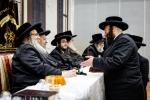 פולע גאלעריע: שמחת התנאים לבן הגה"צ רבי שלום טייטלבוים שליט"א חתן הגה"צ ראש ישיבת סאטמאר בני ברק שליט"א מיט די טאכטער פון הגה"צ רבי שלמה רובין שליט"א אבד"ק ציעשנוב קרית יואל פארגעקומען אין קרית יואל