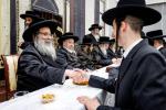 פולע גאלעריע: שמחת התנאים לבן הגה"צ רבי שלום טייטלבוים שליט"א חתן הגה"צ ראש ישיבת סאטמאר בני ברק שליט"א מיט די טאכטער פון הגה"צ רבי שלמה רובין שליט"א אבד"ק ציעשנוב קרית יואל פארגעקומען אין קרית יואל