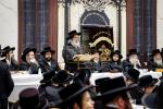 פולע גאלעריע: שמחת התנאים לבן הגה"צ רבי שלום טייטלבוים שליט"א חתן הגה"צ ראש ישיבת סאטמאר בני ברק שליט"א מיט די טאכטער פון הגה"צ רבי שלמה רובין שליט"א אבד"ק ציעשנוב קרית יואל פארגעקומען אין קרית יואל