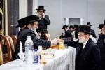 פולע גאלעריע: שמחת התנאים לבן הגה"צ רבי שלום טייטלבוים שליט"א חתן הגה"צ ראש ישיבת סאטמאר בני ברק שליט"א מיט די טאכטער פון הגה"צ רבי שלמה רובין שליט"א אבד"ק ציעשנוב קרית יואל פארגעקומען אין קרית יואל