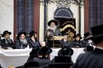 פולע גאלעריע: שמחת התנאים לבן הגה"צ רבי שלום טייטלבוים שליט"א חתן הגה"צ ראש ישיבת סאטמאר בני ברק שליט"א מיט די טאכטער פון הגה"צ רבי שלמה רובין שליט"א אבד"ק ציעשנוב קרית יואל פארגעקומען אין קרית יואל