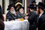 פולע גאלעריע: שמחת התנאים לבן הגה"צ רבי שלום טייטלבוים שליט"א חתן הגה"צ ראש ישיבת סאטמאר בני ברק שליט"א מיט די טאכטער פון הגה"צ רבי שלמה רובין שליט"א אבד"ק ציעשנוב קרית יואל פארגעקומען אין קרית יואל