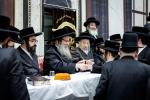 פולע גאלעריע: שמחת התנאים לבן הגה"צ רבי שלום טייטלבוים שליט"א חתן הגה"צ ראש ישיבת סאטמאר בני ברק שליט"א מיט די טאכטער פון הגה"צ רבי שלמה רובין שליט"א אבד"ק ציעשנוב קרית יואל פארגעקומען אין קרית יואל