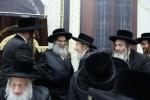 פולע גאלעריע: שמחת התנאים לבן הגה"צ רבי שלום טייטלבוים שליט"א חתן הגה"צ ראש ישיבת סאטמאר בני ברק שליט"א מיט די טאכטער פון הגה"צ רבי שלמה רובין שליט"א אבד"ק ציעשנוב קרית יואל פארגעקומען אין קרית יואל