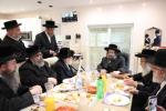 הערליכע מעמד חתימת שטרות בבית הרבני הנגיד מו"ה אברהם ווידער שליט"א