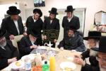הערליכע מעמד חתימת שטרות בבית הרבני הנגיד מו"ה אברהם ווידער שליט"א