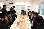 הערליכע מעמד חתימת שטרות בבית הרבני הנגיד מו"ה אברהם ווידער שליט"א