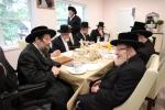 הערליכע מעמד חתימת שטרות בבית הרבני הנגיד מו"ה אברהם ווידער שליט"א